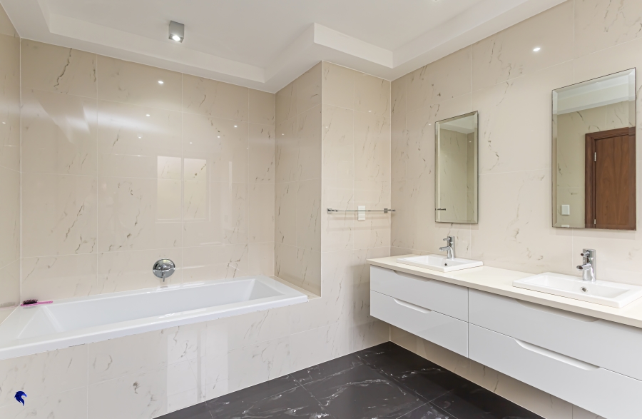 6 Bedroom Property for Sale in Myburgh Park Western Cape